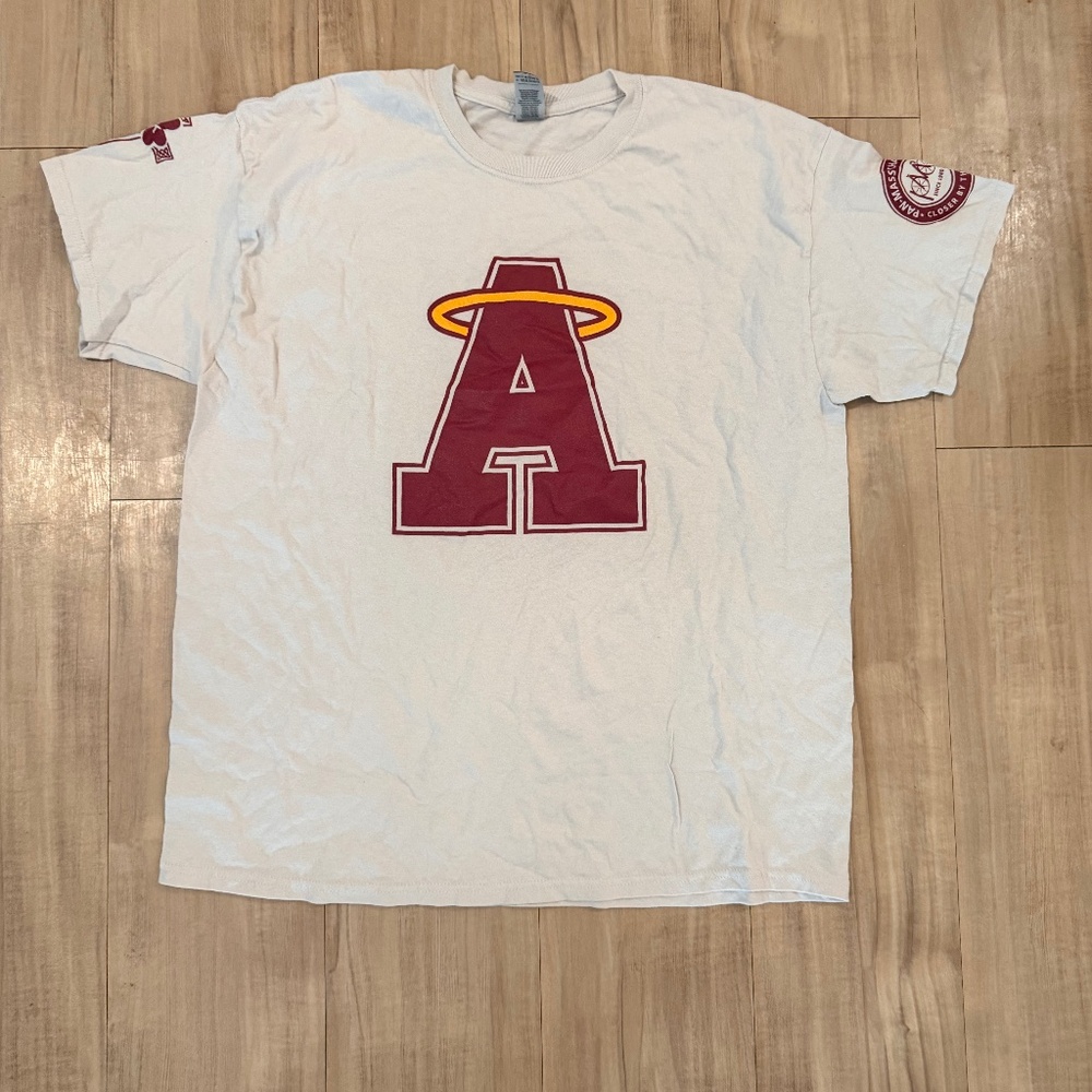 🔥 ARLINGTON ANGELS GRAPHIC TEE – XL 🔥